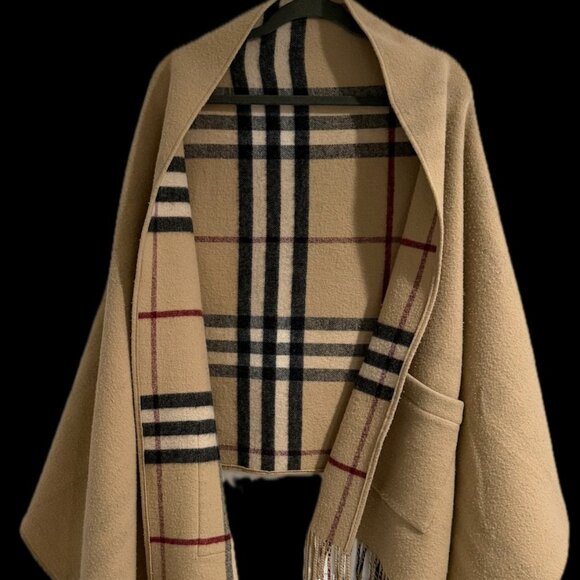 Burberry Wool & Cashmere Cape - Picture 1 of 6